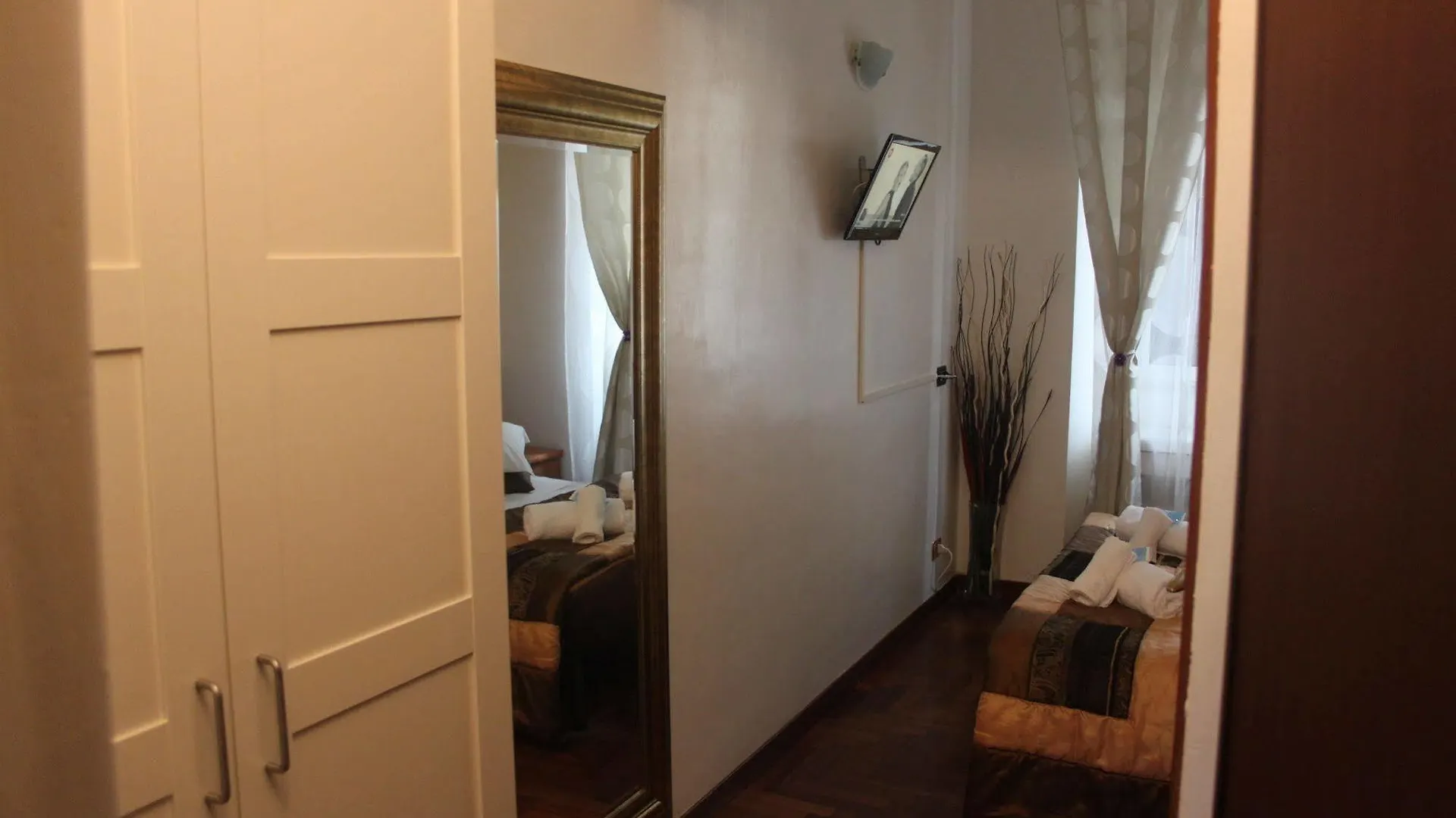 The Place In Rome Guest House 2*,  Itália