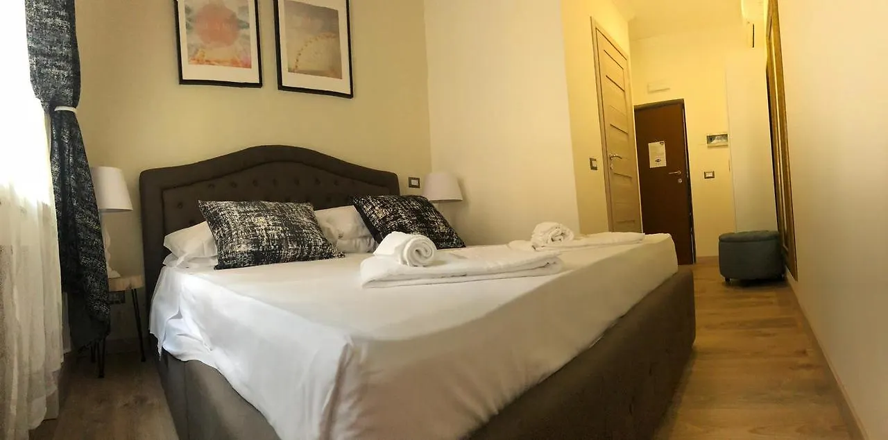 The Place In Rome Guest House 2*,