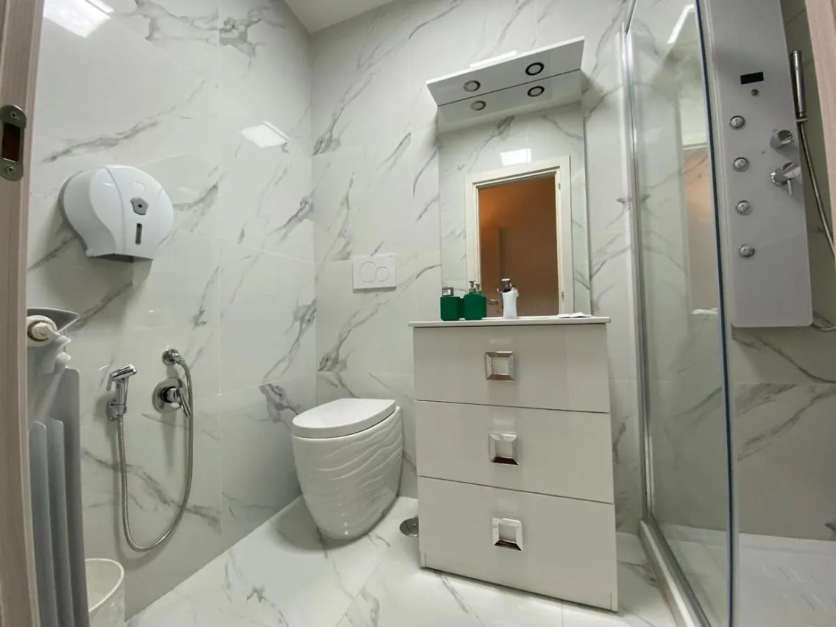 The Place In Rome Guest House 2*,