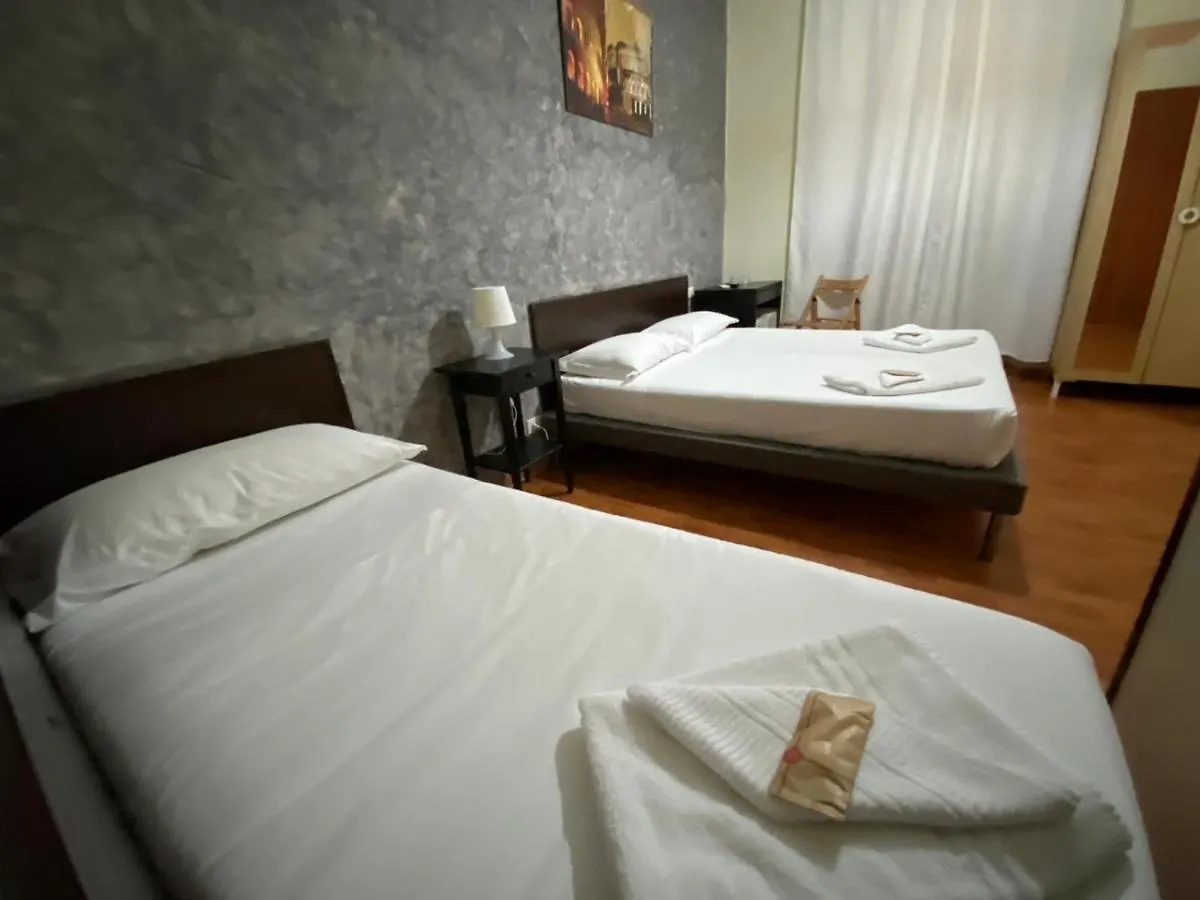 The Place In Rome Guest House 2*,